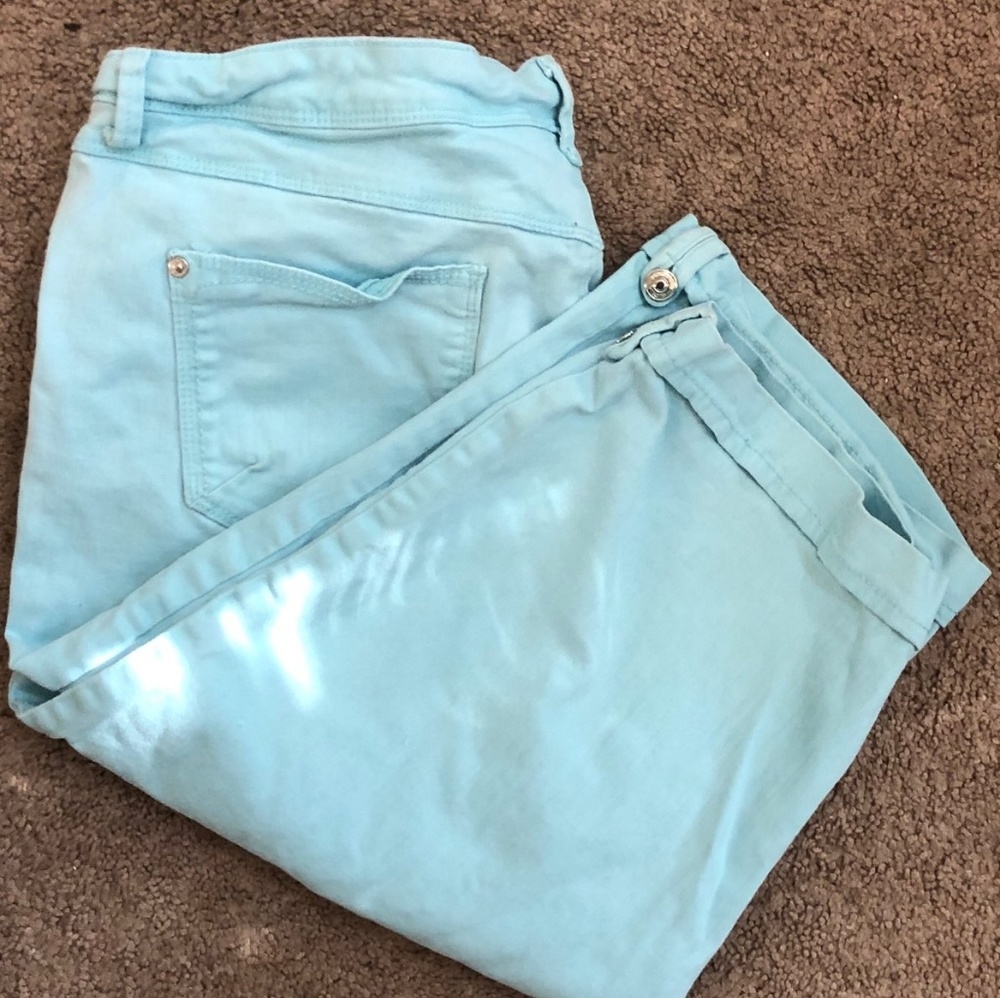 Light blue capri Jean's